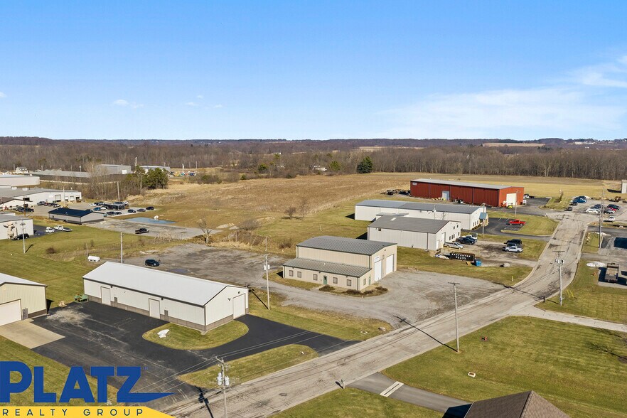 More Photos Of 1370 Wardingley Ave, Columbiana Warehouse For Lease
