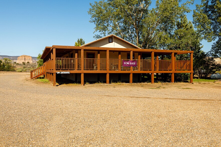 More Photos Of 2040 Long Rd Cyn, Kanab Freestanding For Sale