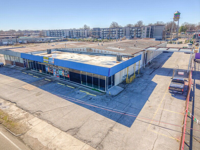More Photos Of 2509-2519 Summer Ave, Memphis Flex For Sale