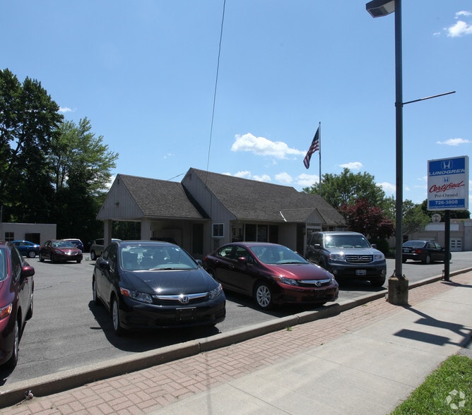 More Photos Of 377 Federal St, Greenfield Auto Dealership For Sale