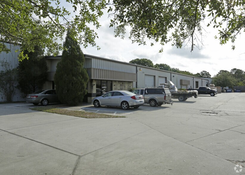 Primary Photo Of 855 Dunbar Ave, Oldsmar Warehouse For Lease