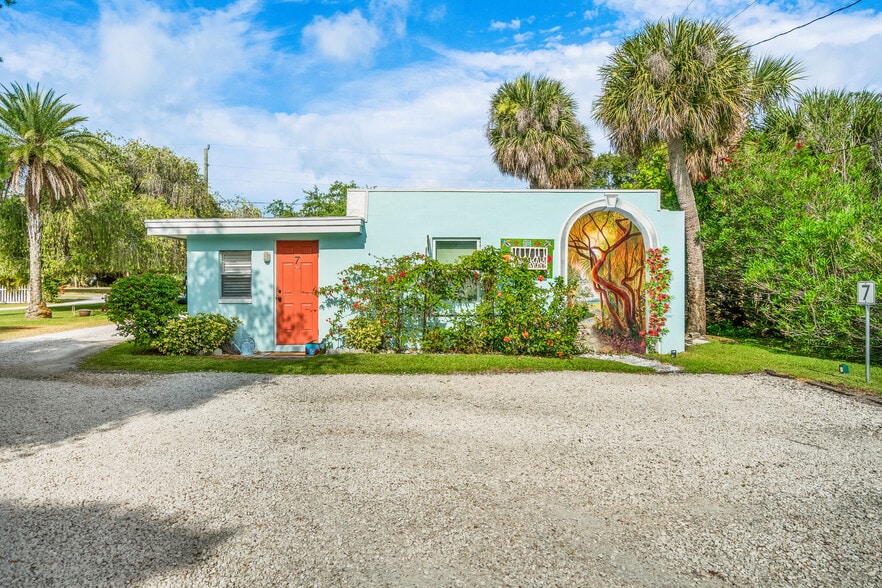 More Photos Of 11450 S Indian River Dr, Sebastian Hotel For Sale