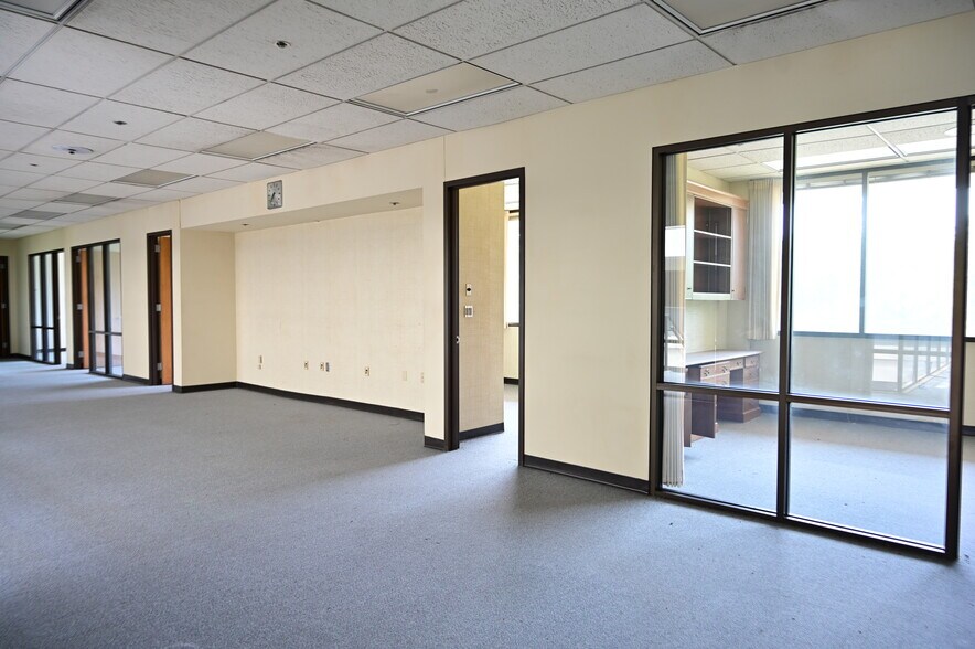 More Photos Of 1 Walker Rd, Martinsville Manufacturing For Lease