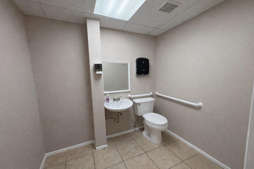 More Photos Of , Fort Myers Office For Sale