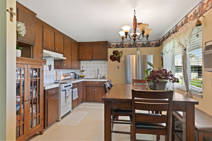 More Photos Of 6500 Jackson Ave, Riverbank Multifamily For Sale