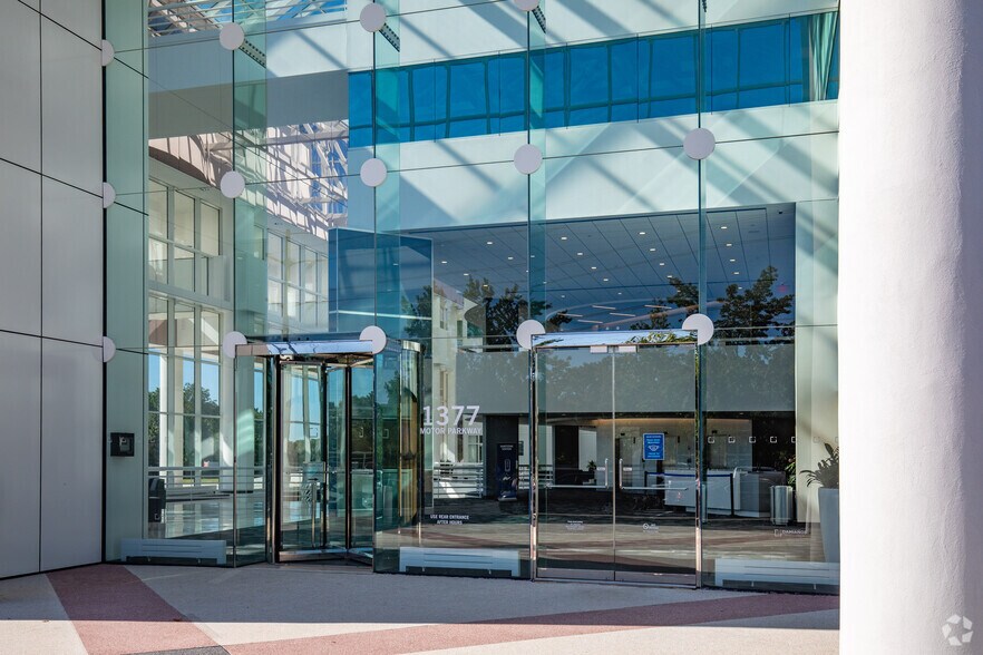 More Photos Of 1377 Motor Pky, Islandia Office For Lease