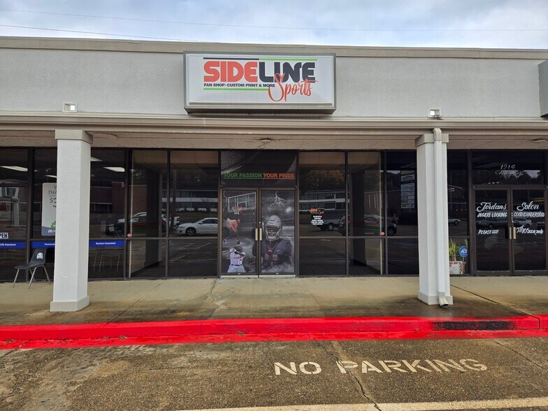 Primary Photo Of 1900-1940 Military Rd, Columbus Storefront For Lease