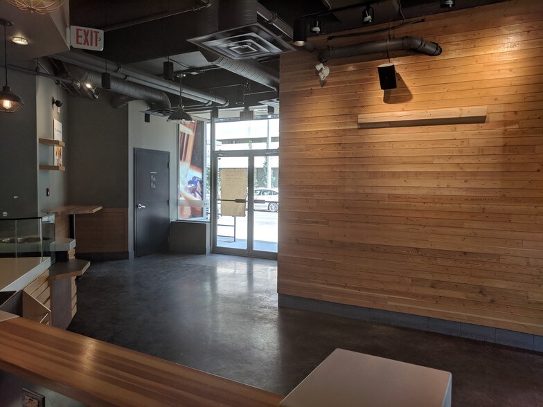 More Photos Of 683 10th St SW, Calgary Apartments For Sale