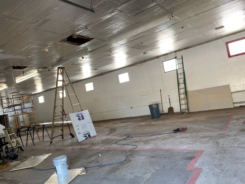 More Photos Of 6010 Wall St, Port Richey Warehouse For Sale