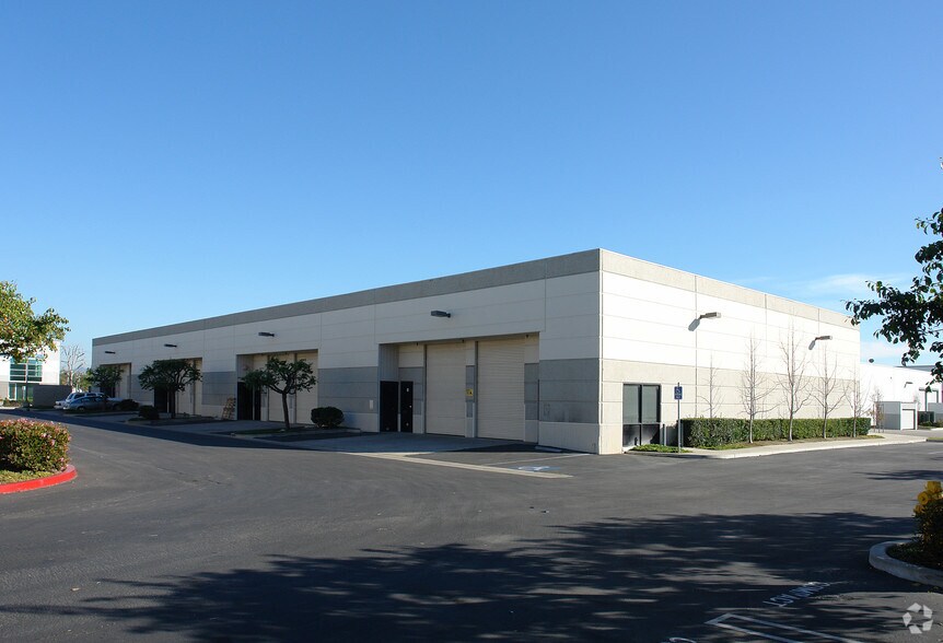 More Photos Of 2364 E Sturgis Rd, Oxnard Warehouse For Sale