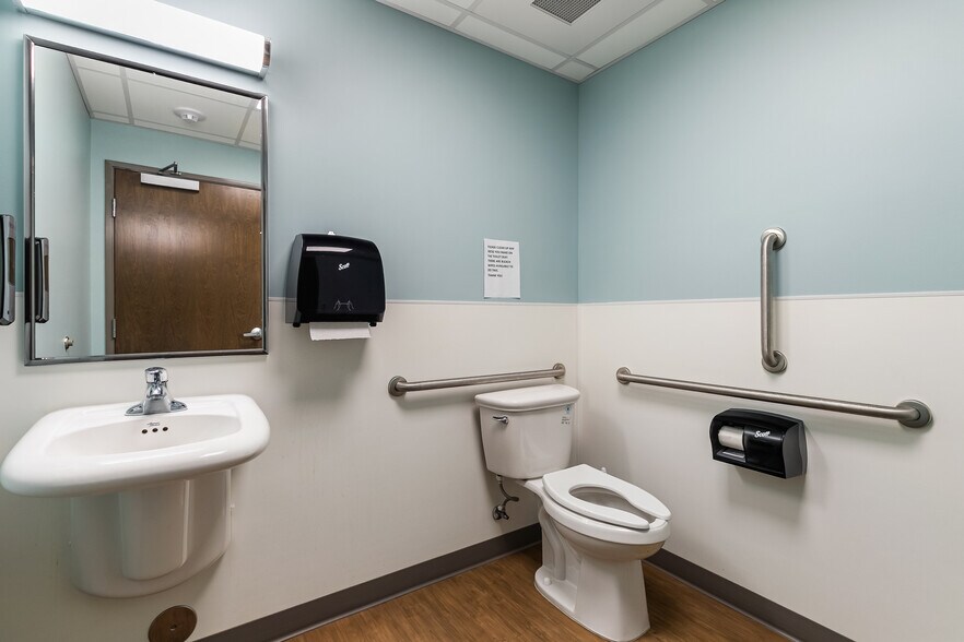 More Photos Of 200 Westerly Rd, Bellingham Medical For Lease