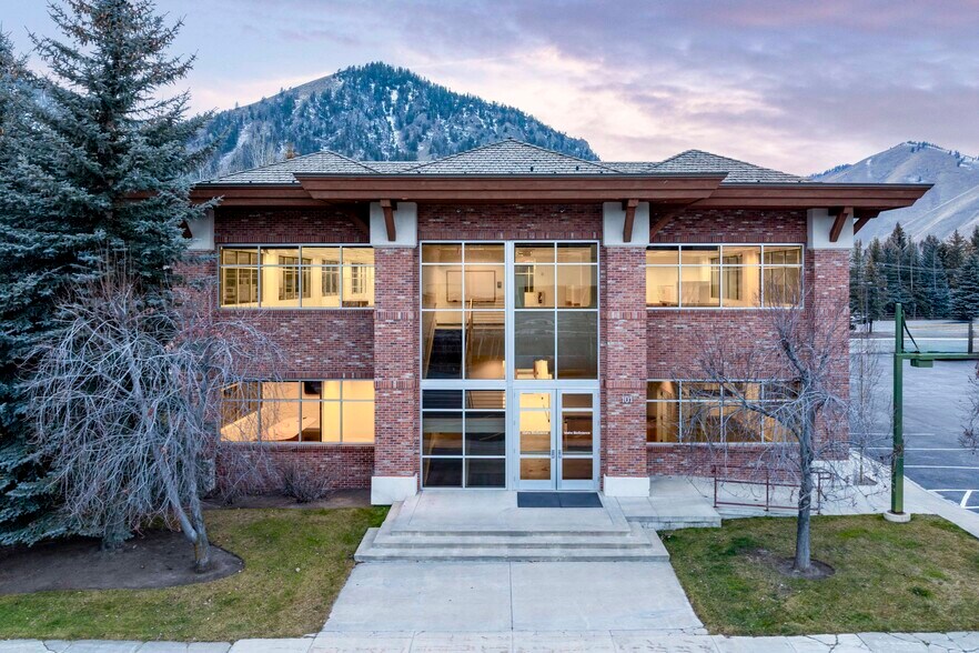 More Photos Of 101 Lewis St, Ketchum Office For Sale