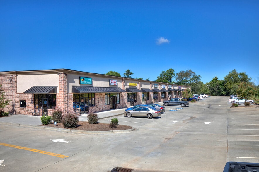 More Photos Of 10 Hamilton Blvd NW, Cartersville Storefront For Lease