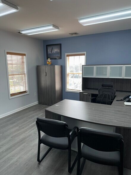 More Photos Of 285 Country Club Dr, Stockbridge Medical For Lease