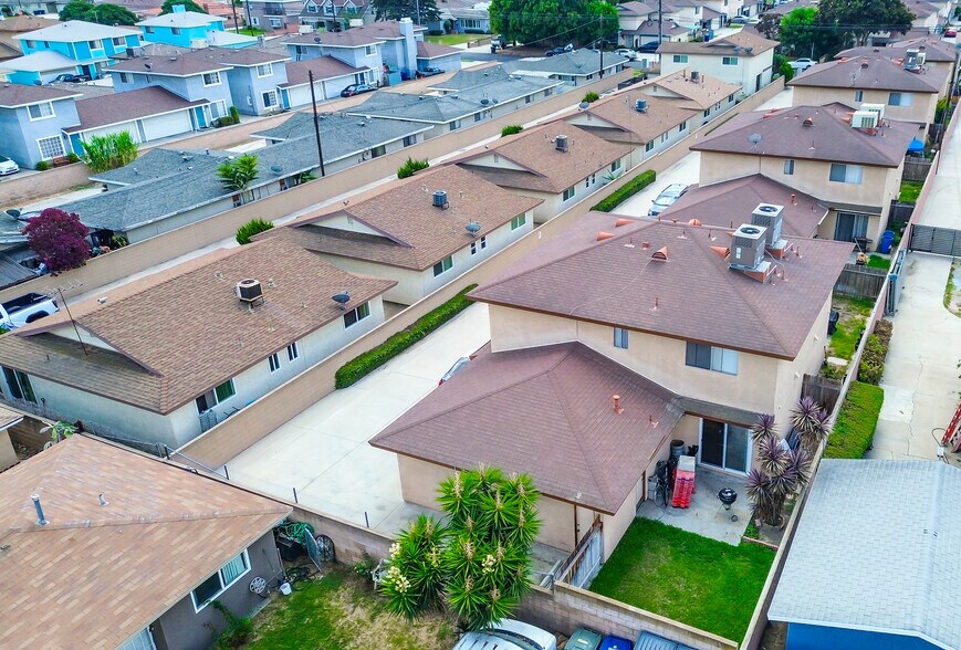 More Photos Of 9513 Cedar St, Bellflower Apartments For Sale