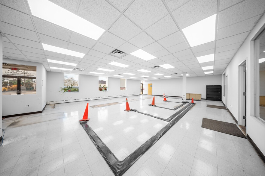 More Photos Of 3949 Austin Blvd, Island Park Warehouse For Sale