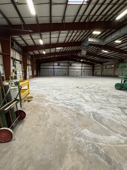 More Photos Of 6357 Inducon Dr E, Sanborn Industrial For Lease