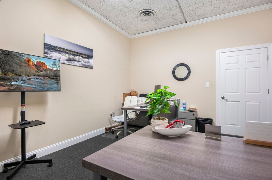 More Photos Of 515 New Bridge St, Jacksonville Freestanding For Lease