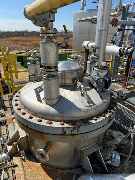 More Photos Of 5640 44th Ave S, Clinton Industrial For Sale