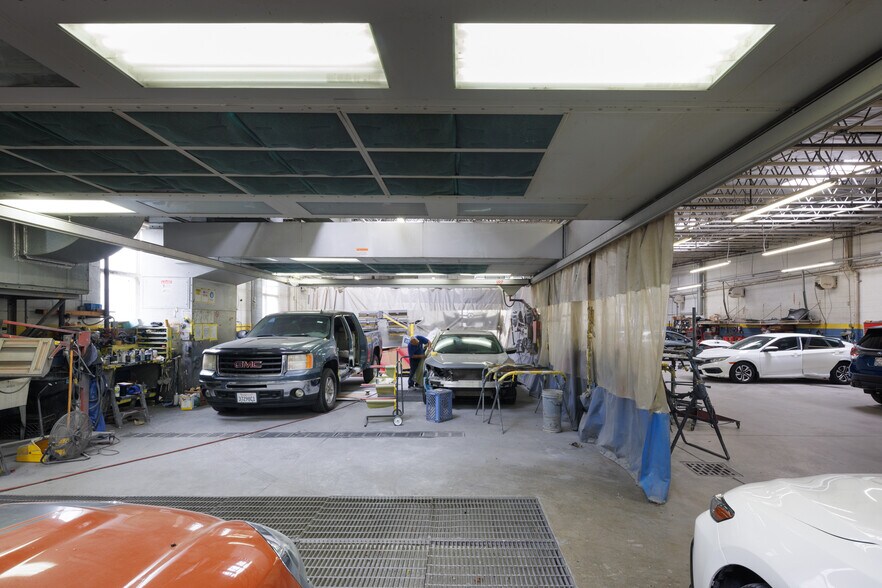 More Photos Of 5610 E Hollywood Blvd, Los Angeles Auto Repair For Sale