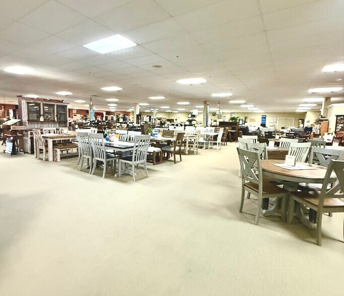 More Photos Of 411 Rt-108, Somersworth Freestanding For Sale