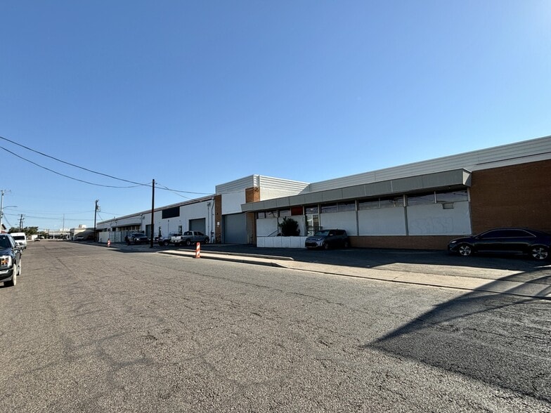 Primary Photo Of 1911 N 22nd Ave, Phoenix Warehouse For Sale