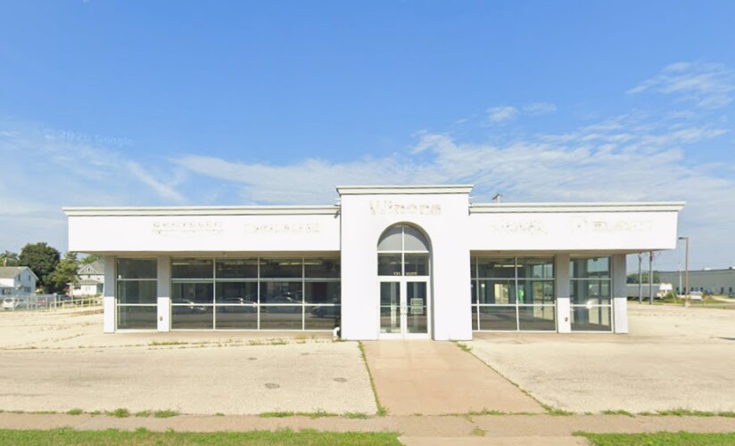 More Photos Of 121 Huff St, Winona Auto Dealership For Sale