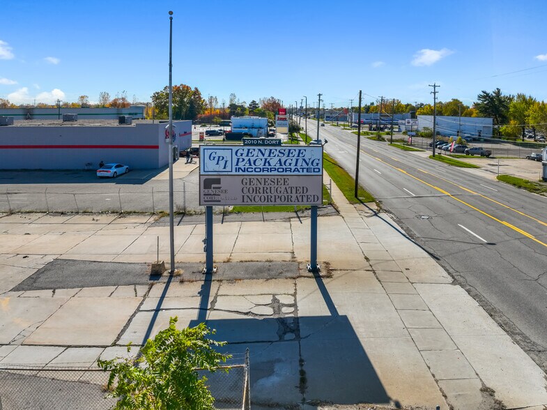 More Photos Of 2010 N Dort Hwy, Flint Service For Sale