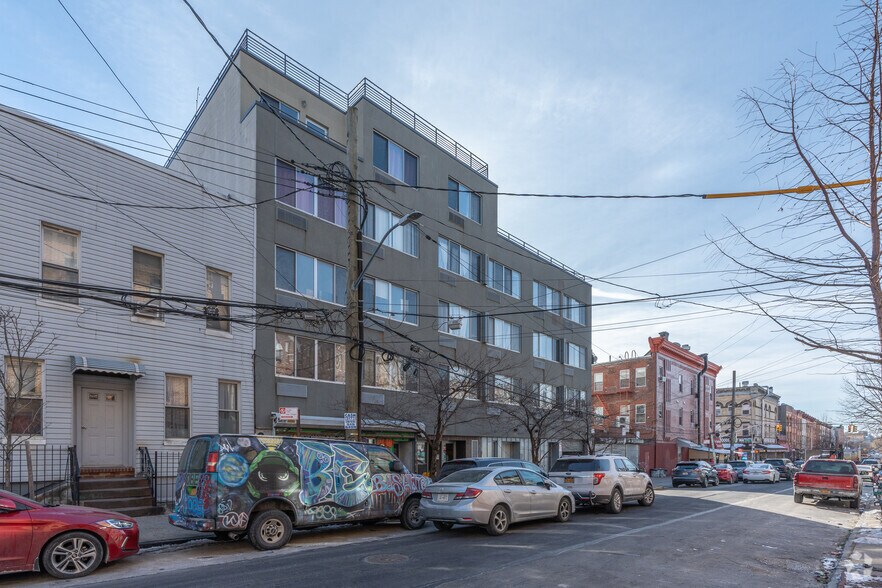 More Photos Of 286 Stanhope St, Brooklyn Apartments For Lease