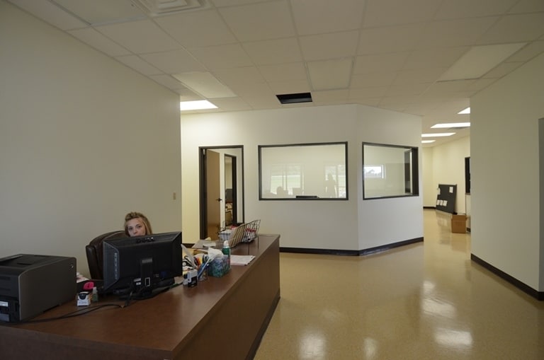 More Photos Of 3492 N US Highway 77, Giddings Warehouse For Lease