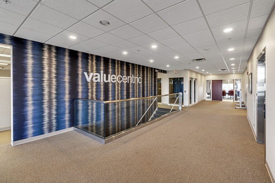 More Photos Of 23 Cobham Dr, Orchard Park Office For Lease