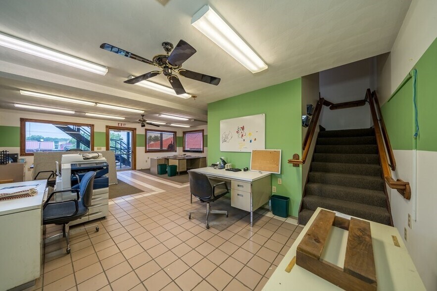 More Photos Of 318 N Elmer Ave, Sayre Unknown For Lease