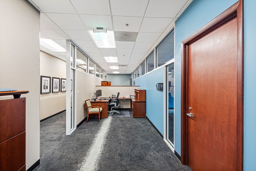 More Photos Of 6801 E Hillsborough Ave, Tampa Office Residential For Lease