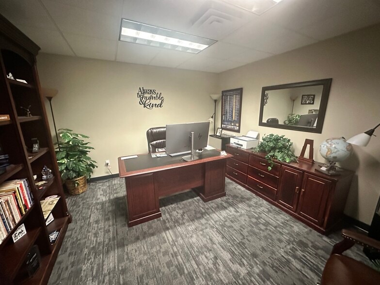 More Photos Of 1555 Campus Way, Billings Office For Sale