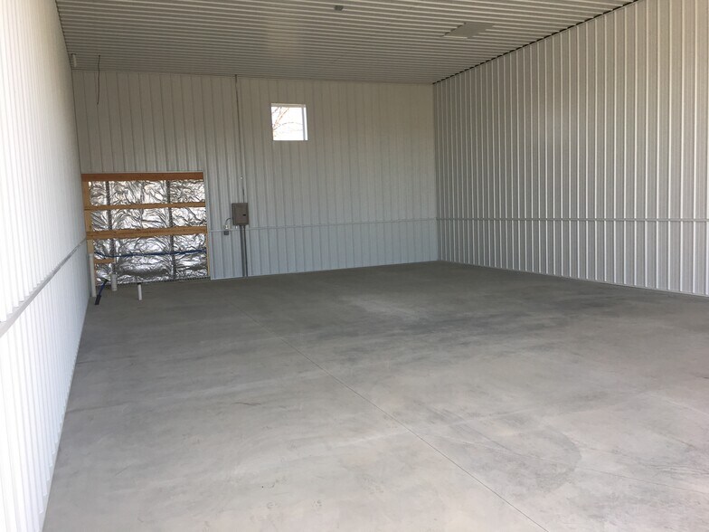 More Photos Of 1038 S Victory Dr, Mankato Industrial For Sale