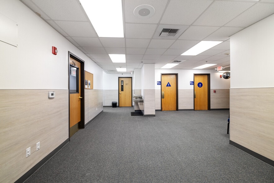 More Photos Of 44339 Beech Ave, Lancaster Schools For Lease