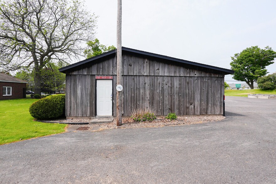 More Photos Of 8662 Brewerton Rd, Cicero Industrial For Sale