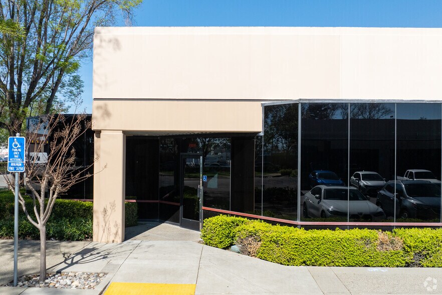 More Photos Of 10940-10990 Bigge St, San Leandro Unknown For Lease