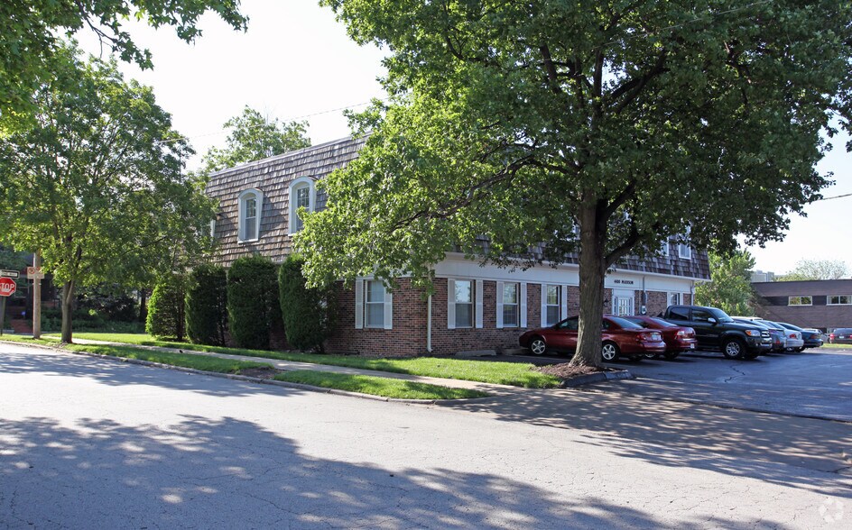 More Photos Of 4400 Madison Ave, Kansas City Office For Sale