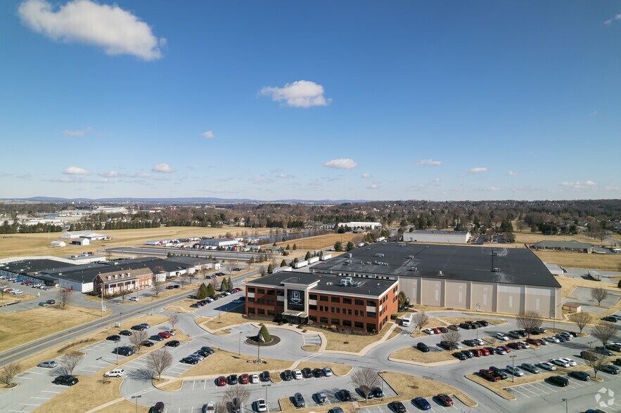 More Photos Of 700 Indian Springs Dr, Lancaster Office For Lease