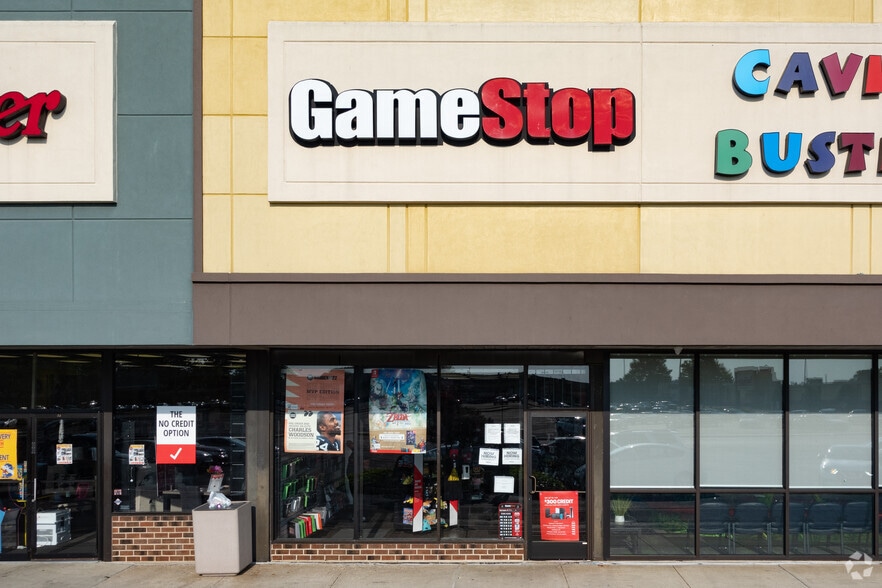 More Photos Of 330-424 W Oregon Ave, Philadelphia Unknown For Lease