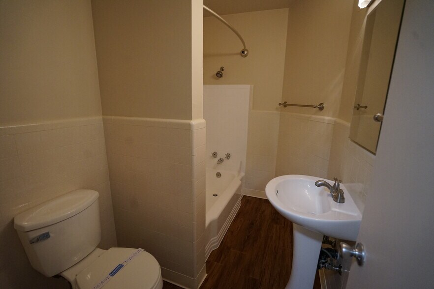 More Photos Of 1510 18th St, Sacramento Apartments For Sale