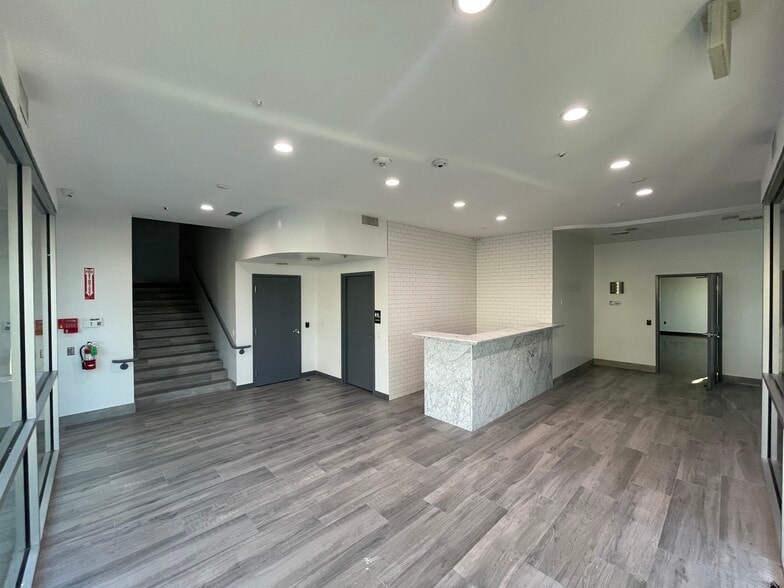 More Photos Of 2909 Tech Center Dr, Santa Ana Warehouse For Sale