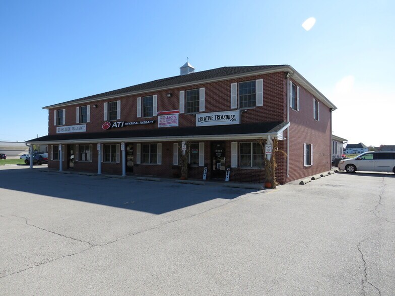 More Photos Of 2585 E Division St, Diamond Storefront Retail Office For Sale