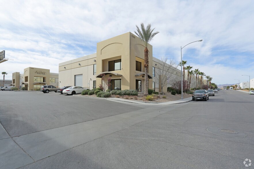 More Photos Of 4285 Wagon Trail Ave, Las Vegas Warehouse For Lease