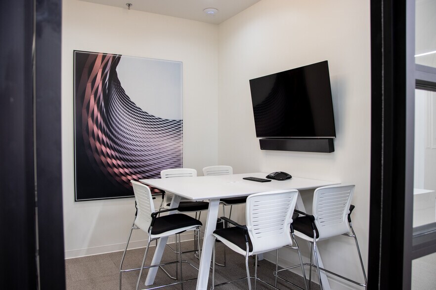 More Photos Of 201 S Broadway Ave, Albert Lea Loft Creative Space For Lease