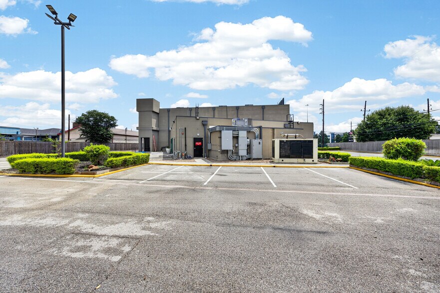 More Photos Of 25807 I-45, Spring Lodge Meeting Hall For Sale