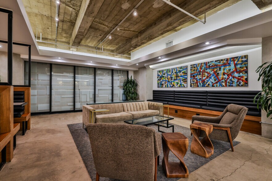 More Photos Of 742-748 S Hill St, Los Angeles Loft Creative Space For Lease