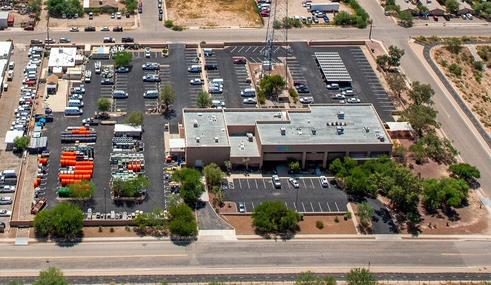 More Photos Of 1440 E 15th St, Tucson Light Distribution For Sale