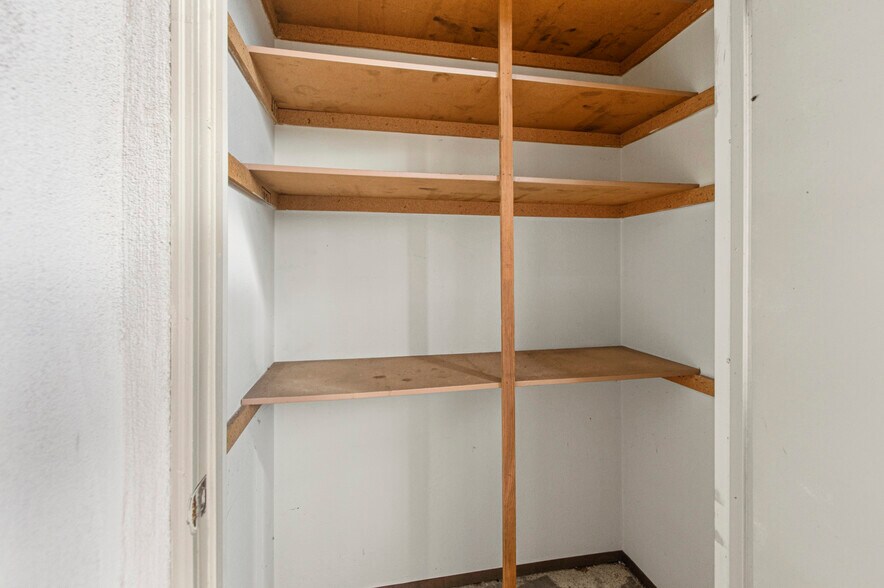 More Photos Of 4069 Goldfinch St, San Diego Apartments For Sale